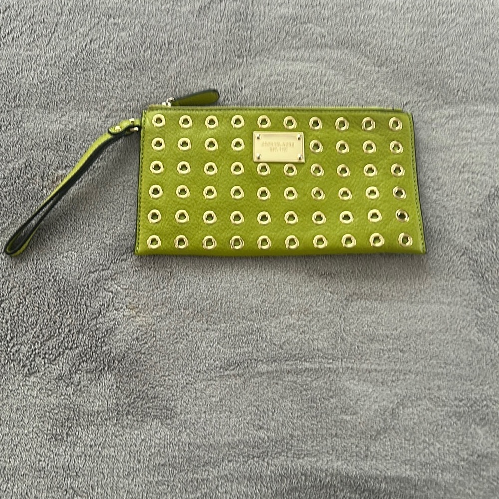Michael Kors Clutch Bag 💚